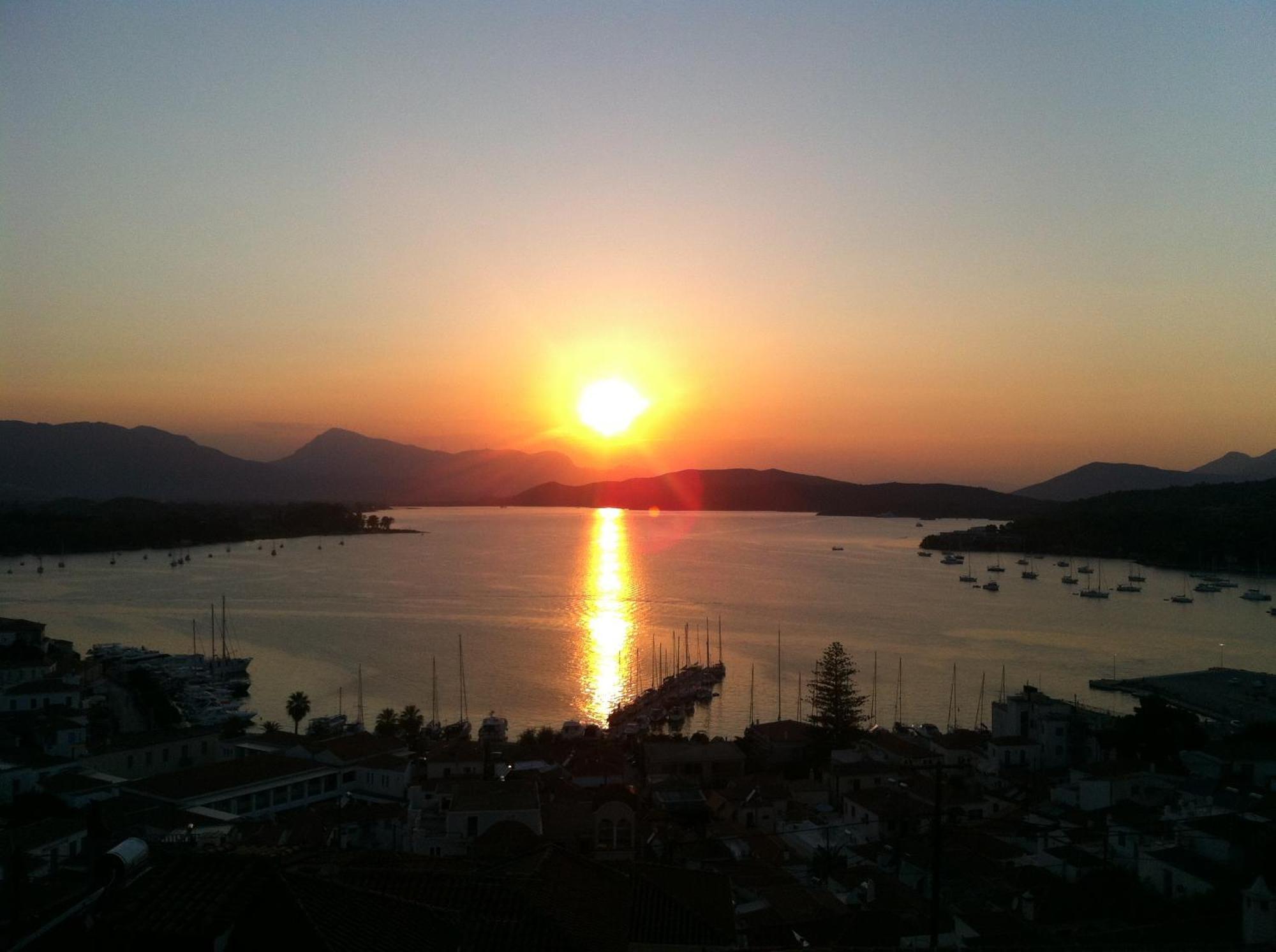Summer Dream Poros Town Екстер'єр фото