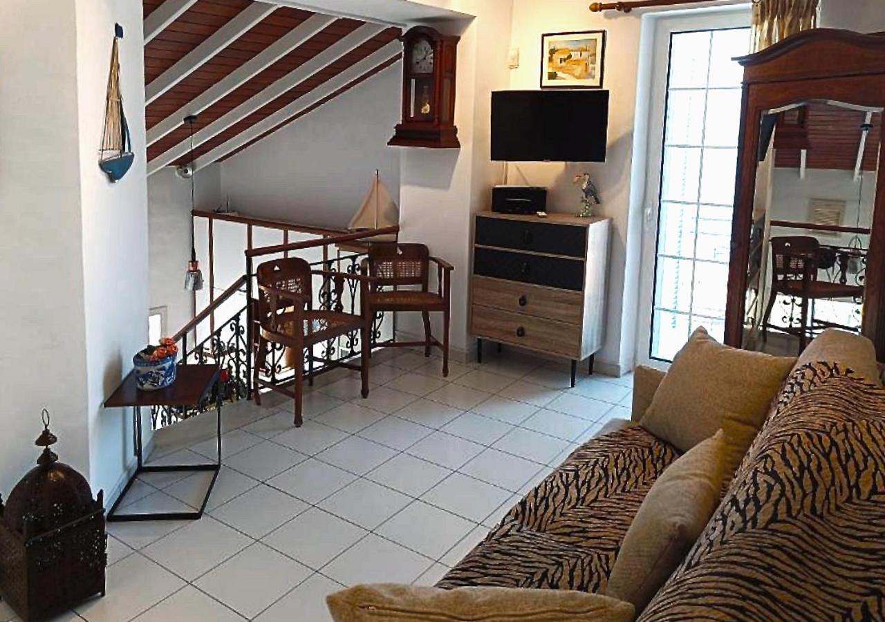 Summer Dream Poros Town Екстер'єр фото